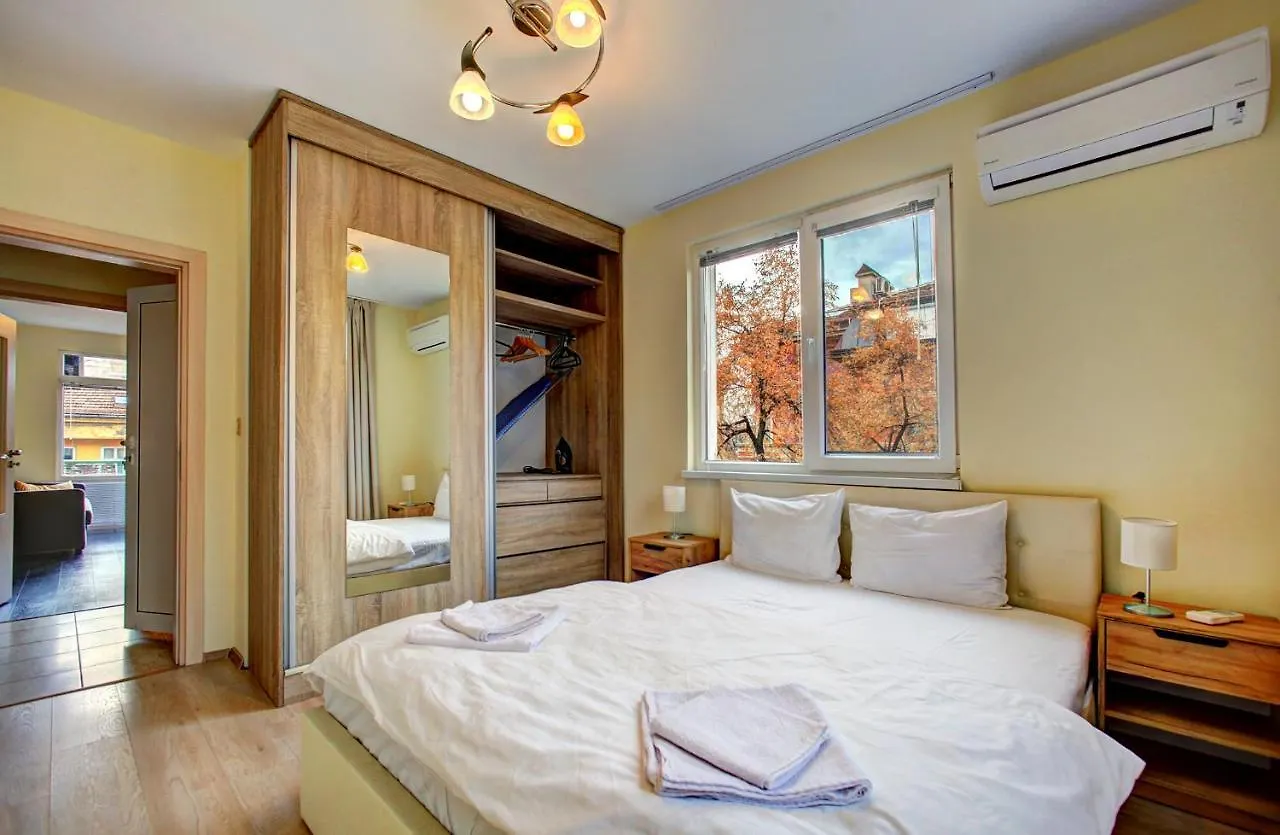 1Bd Nest In The Heart Of A Traditional Sofya 0*,